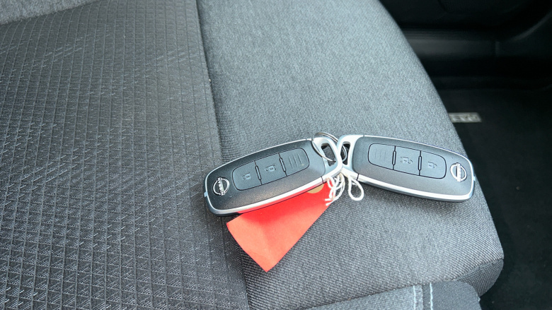 Nissan Qashqai 1.3 DiG-T MH N-Connecta 5dr Petrol Hatchback